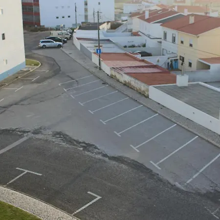 Beachy 2bdrm In W/ Stunning Ocean View! Apartamento
