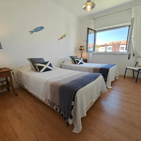 Beachy 2bdrm In W/ Stunning Ocean View!