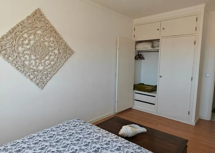 Beachy 2bdrm In W/ Stunning Ocean View! *