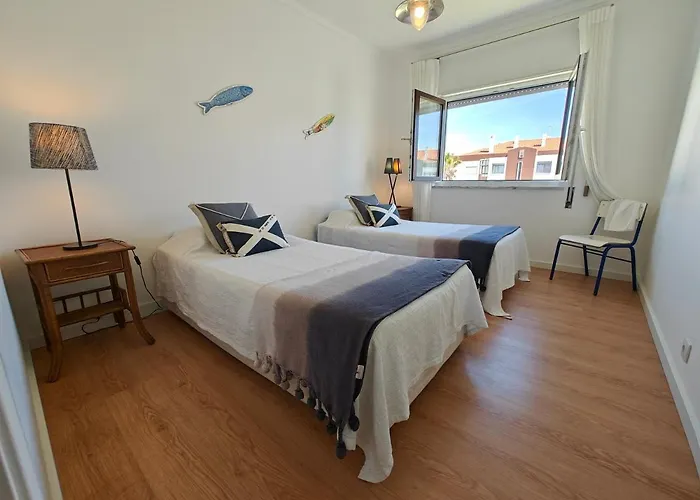 Beachy 2bdrm In W/ Stunning Ocean View!